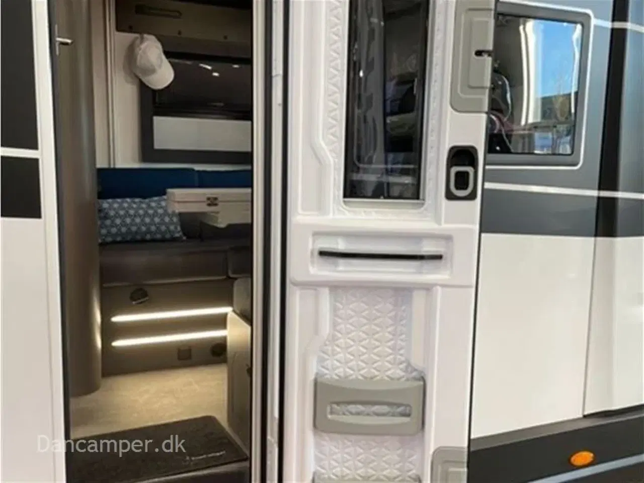 Billede 22 - 2024 - Chausson X650 Exclusive line   Camper med stor Lounge og siddegruppe, 9-trins automatgear, sænkeseng, stor garage, specialfælge, Artic, Connect- og X-tilbehørspakke ,