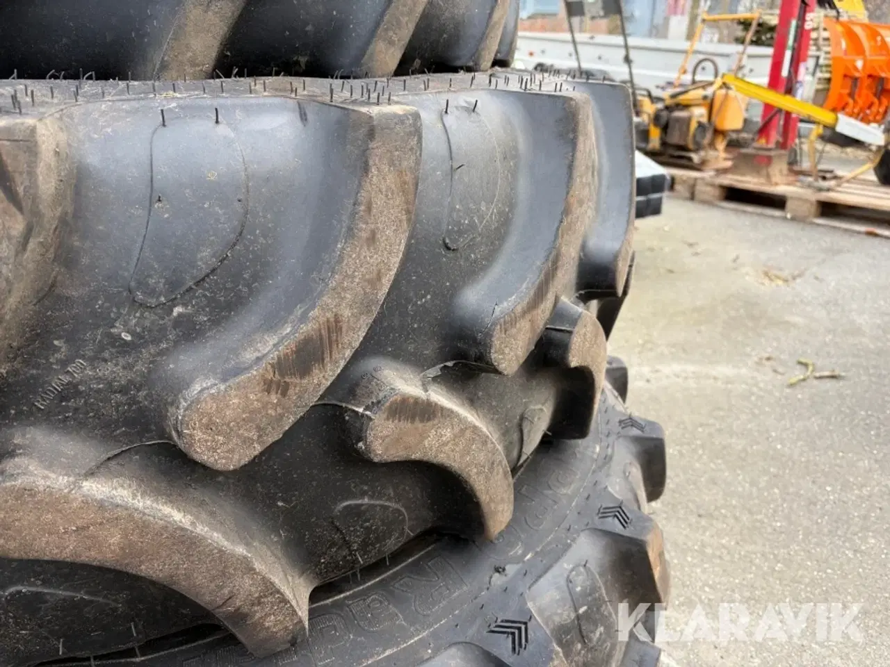 Billede 4 - Hjul New Holland 4040 300/70R20 - 380/70R28 4 styk