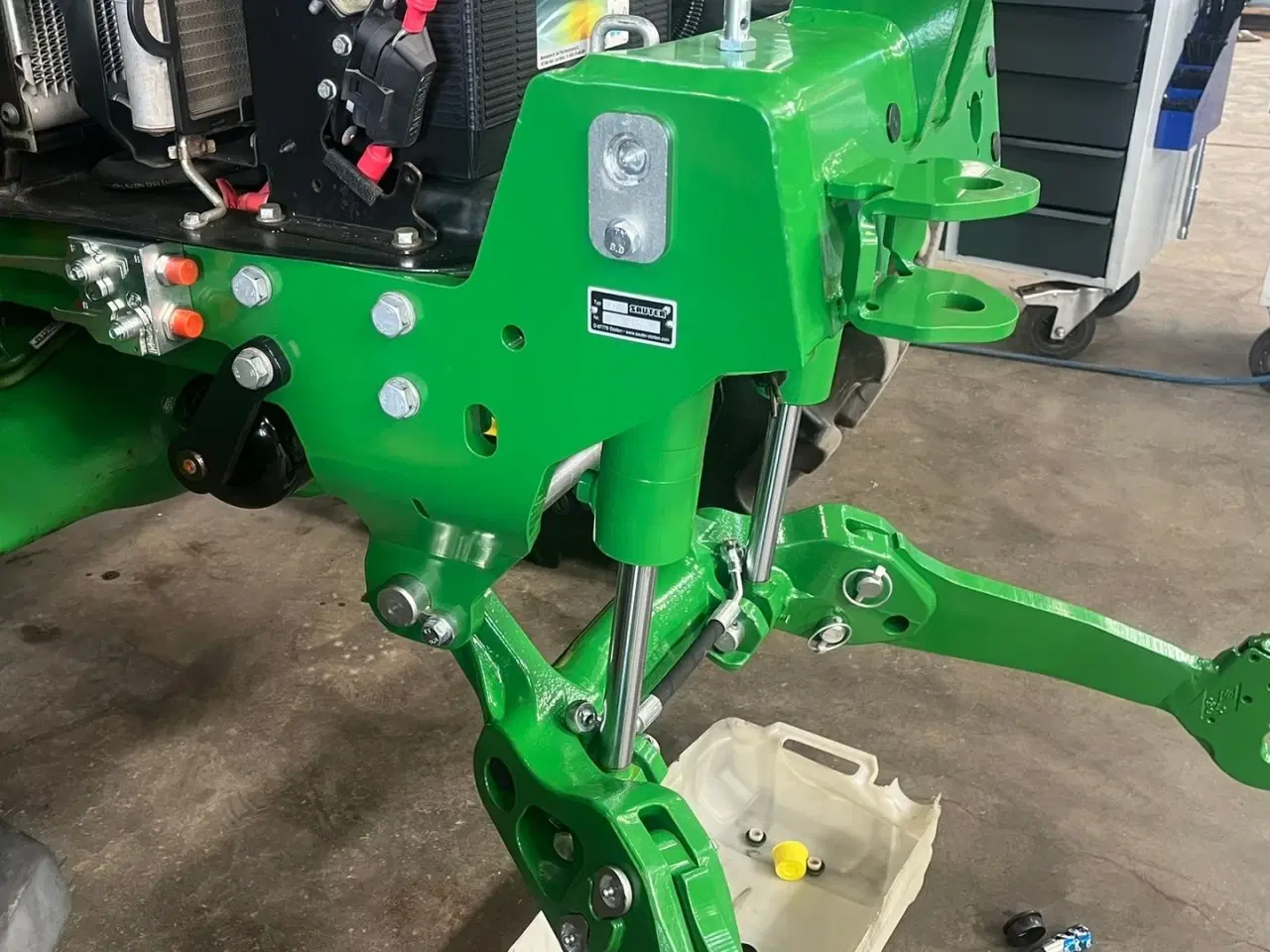 Billede 20 - Sauter Til John Deere Vi kan levere frontlifte til din John Deere traktor til en god pris.