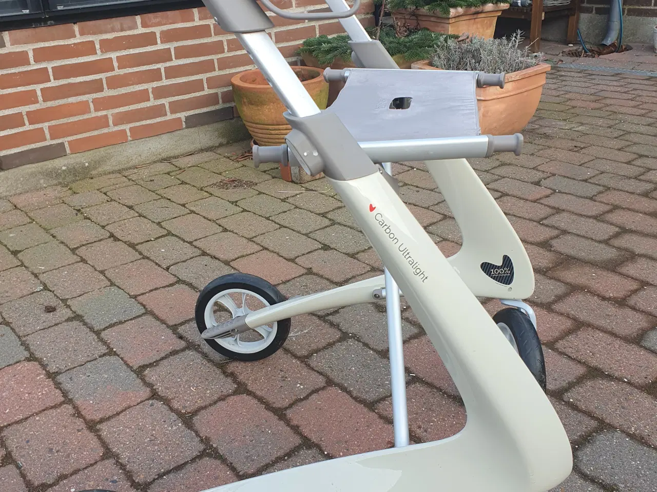 Billede 1 - Rollator by Arch Carbon Ultralight 