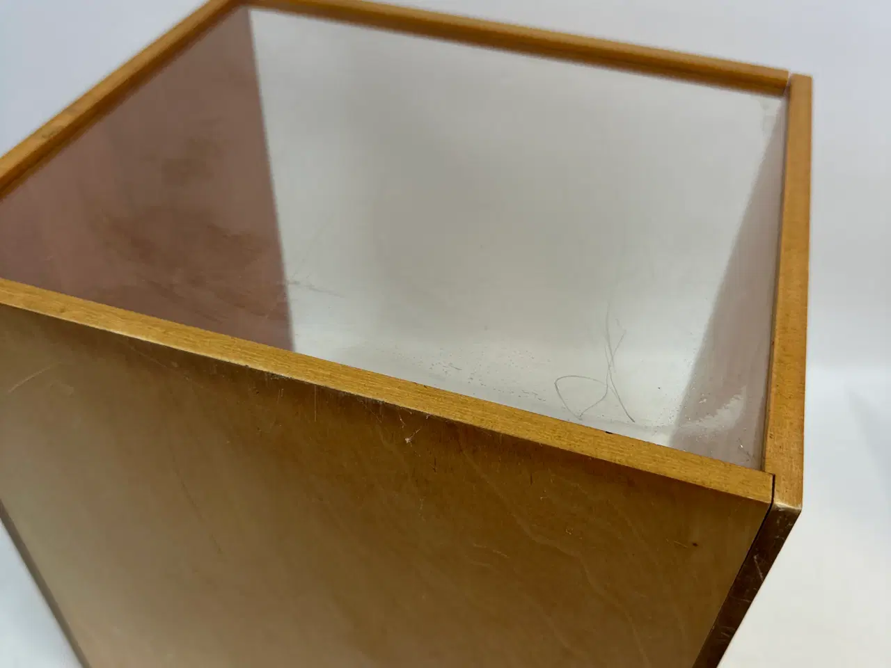 Billede 8 - Udstillingskasse i træ m. aftageligt låg