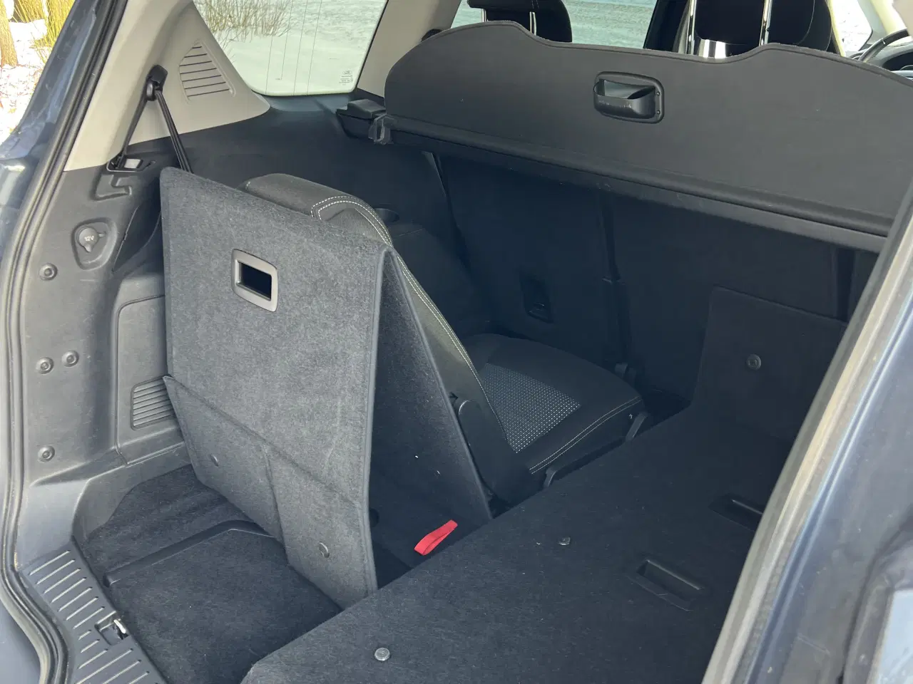 Billede 9 - Dejlig stor og rumlig 7 personers bil