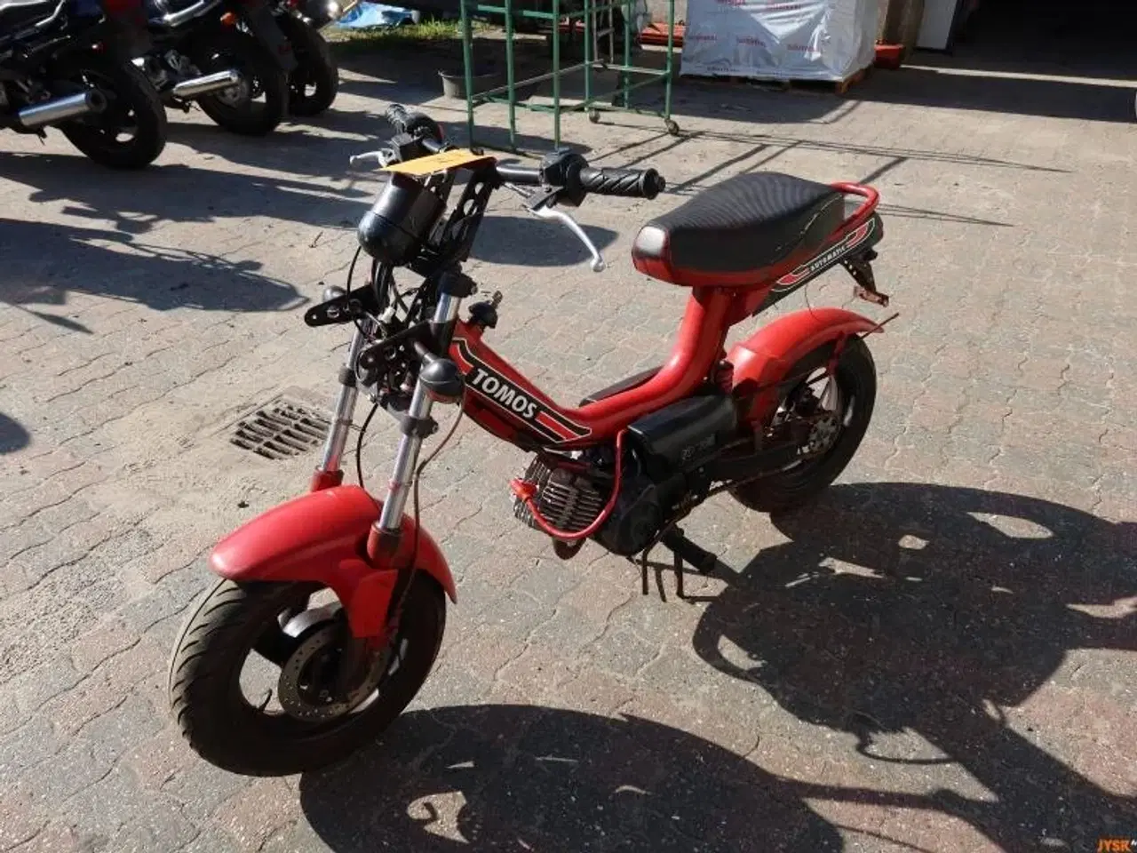 Billede 1 - KNALLERT, Tomos