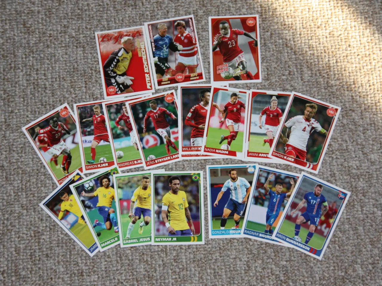 Billede 4 - Fodboldstjerner samlealbum 2018 edition DBU