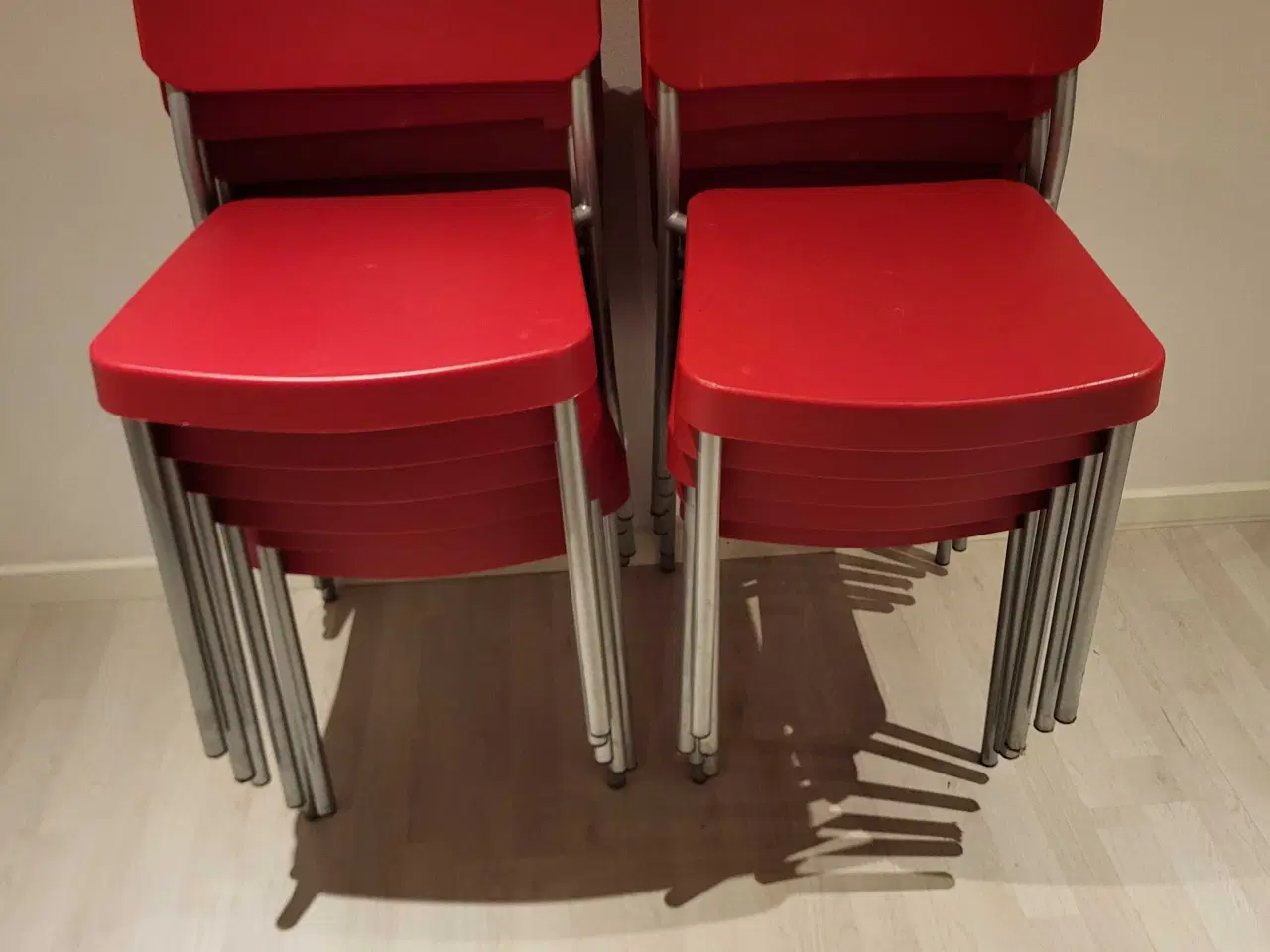 Billede 1 - 12 stabelstole i plastik