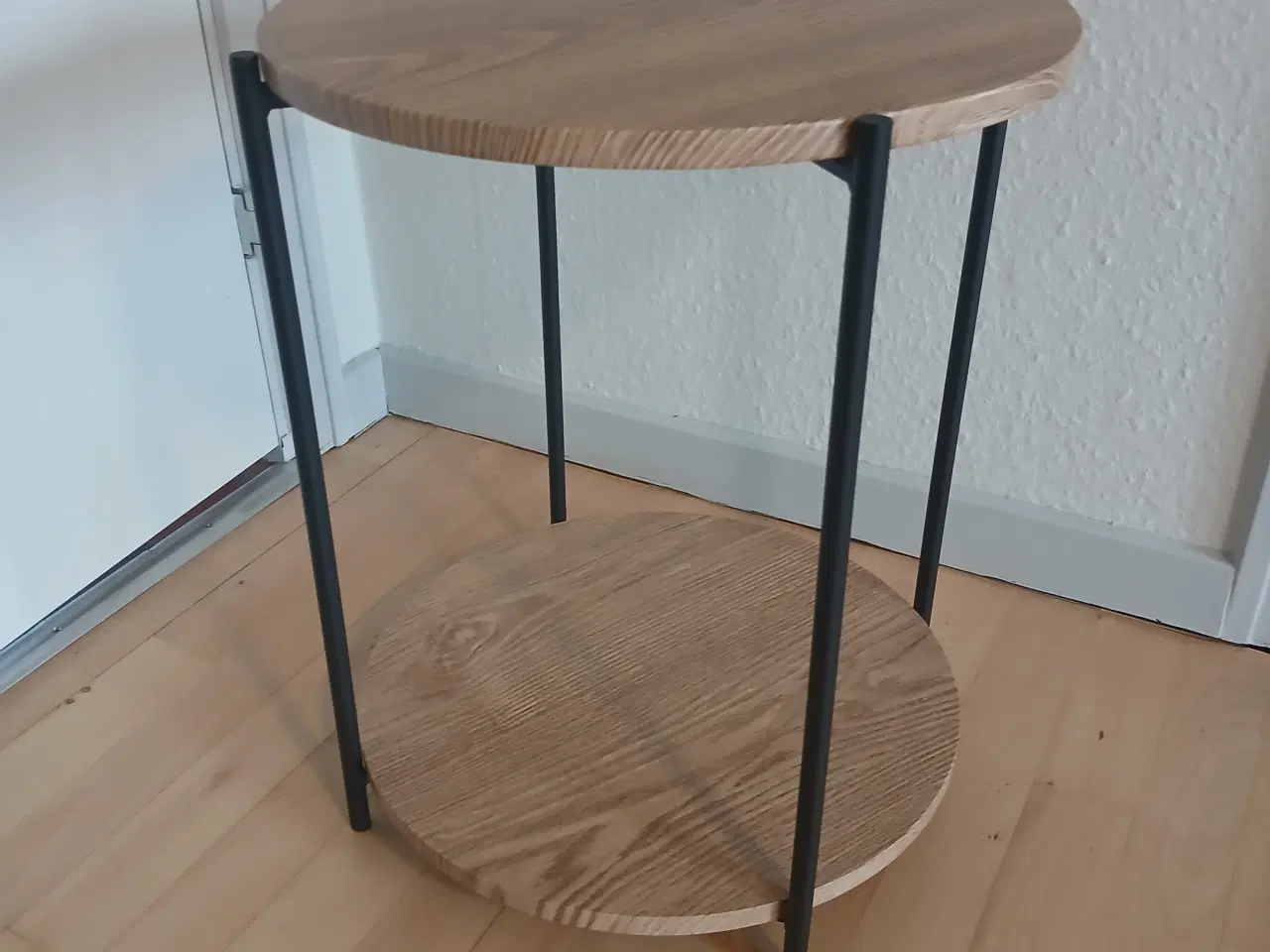 Billede 1 - Velholdt rundt sidebord