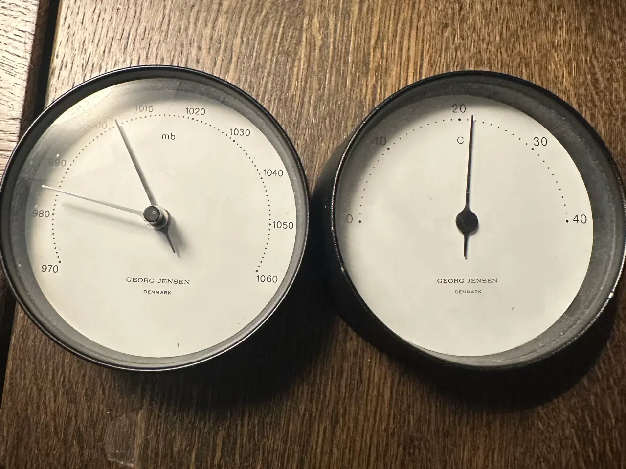 Billede 1 - Sæt med barometer og termometer