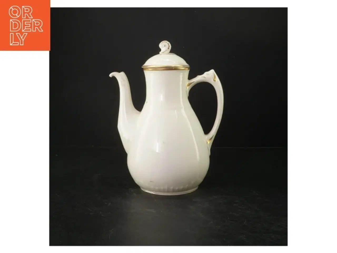 Billede 1 - Porcelænsteapot med gulddetaljer fra B&G (str. 26 cm)