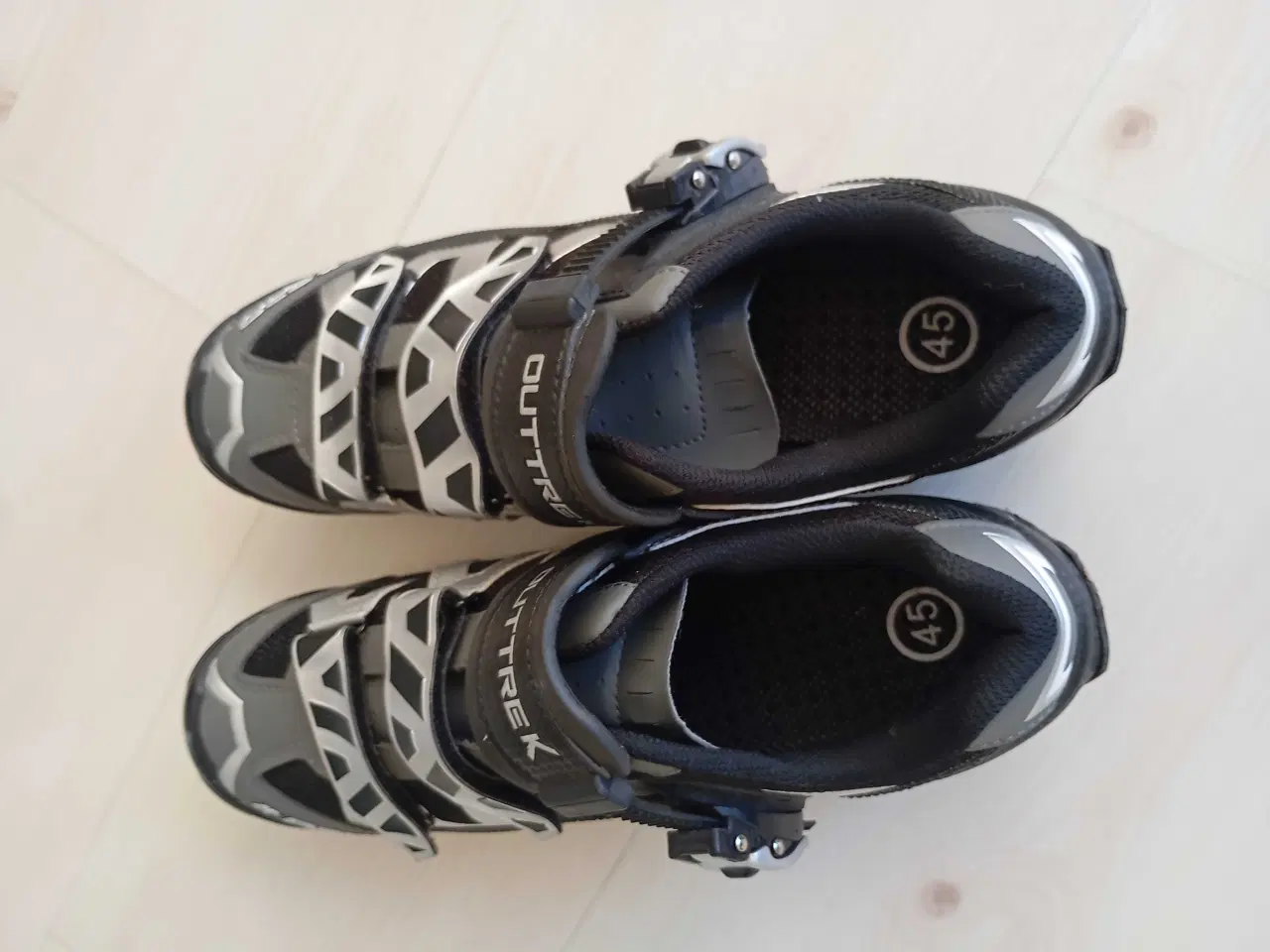 Billede 6 - Outtrek cykelsko str. 45.