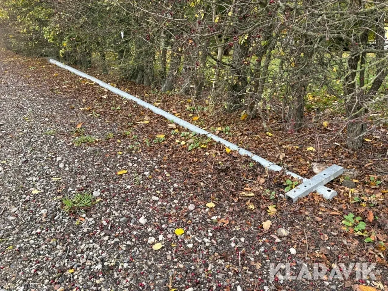 Billede 2 - Galvaniseret mast inkl fod 11m