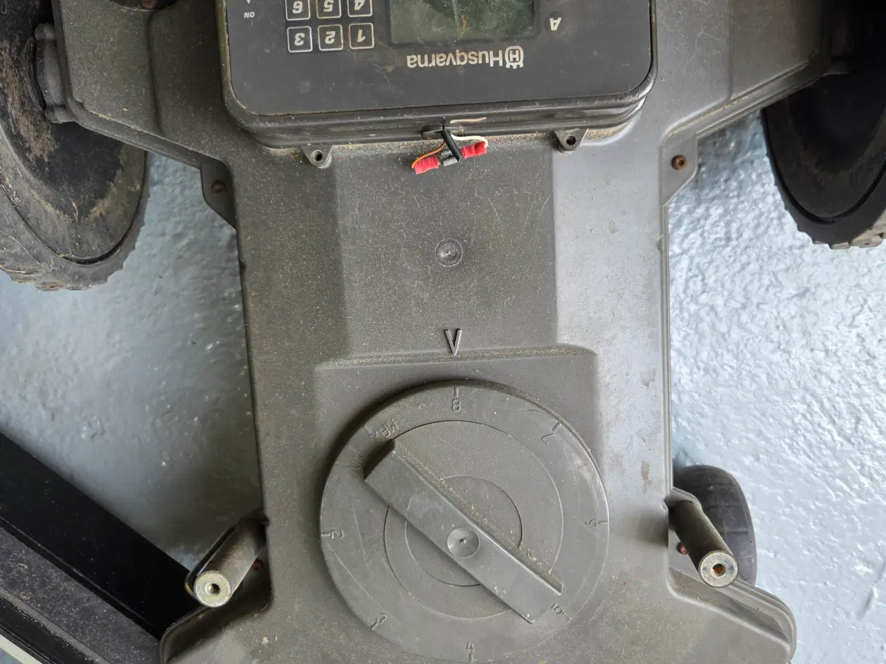 Billede 5 - Husqvarna 220ac - 3 stk defekte plæneklipningsrobo