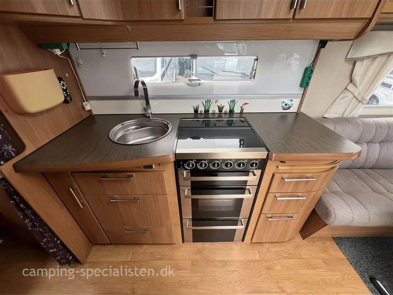 Billede 7 - 2012 - Kabe Royal 610 XL KS   2012 Kabe Royal 610 XL KS - Se den nu hos Camping-Specialisten.dk