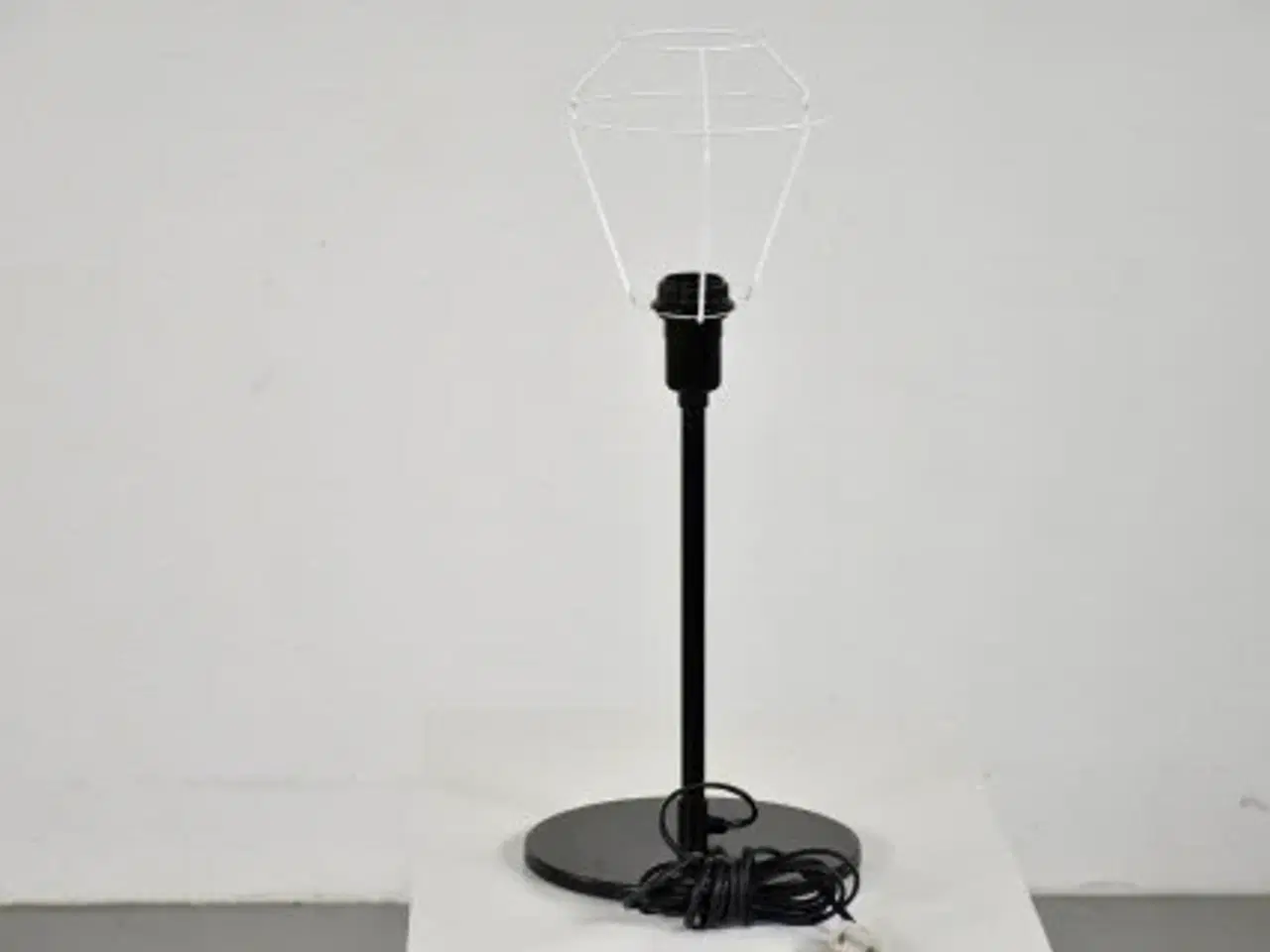 Billede 2 - Le klint bordlampe (uden skærm)