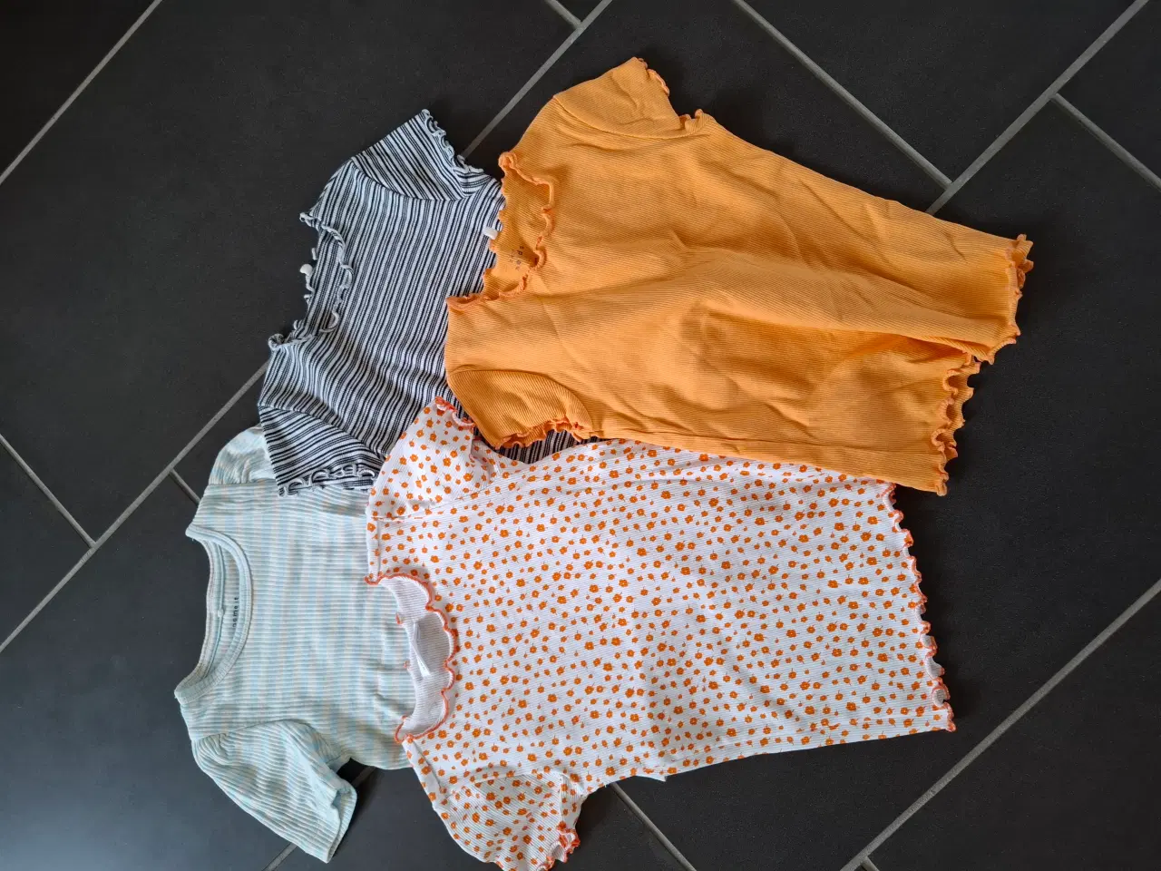 Billede 1 - 4stk t-shirt Namen 35kr stk 
