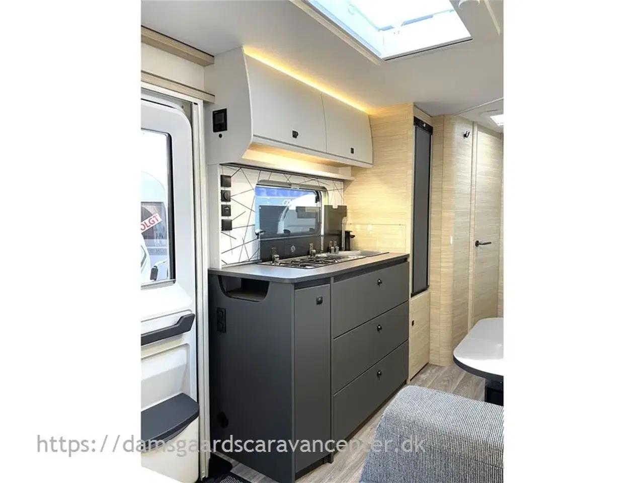 Billede 13 - 2026 - Fendt Apero 560 SKM   Dobbeltseng-Køjer-Combi E-Gulvtemp.