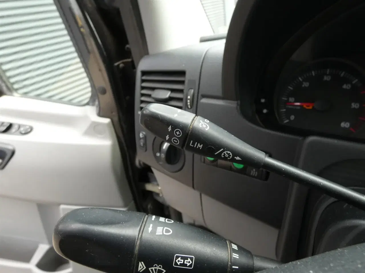 Billede 14 - VW Crafter Alukasse m.lift 2,5 TDI Brobil 163HK Ladv./Chas. Man.