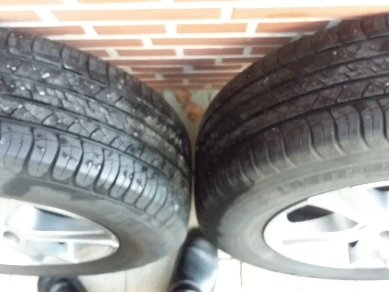 Billede 4 - Mazda, Nissan alufælge med sommerdæk.