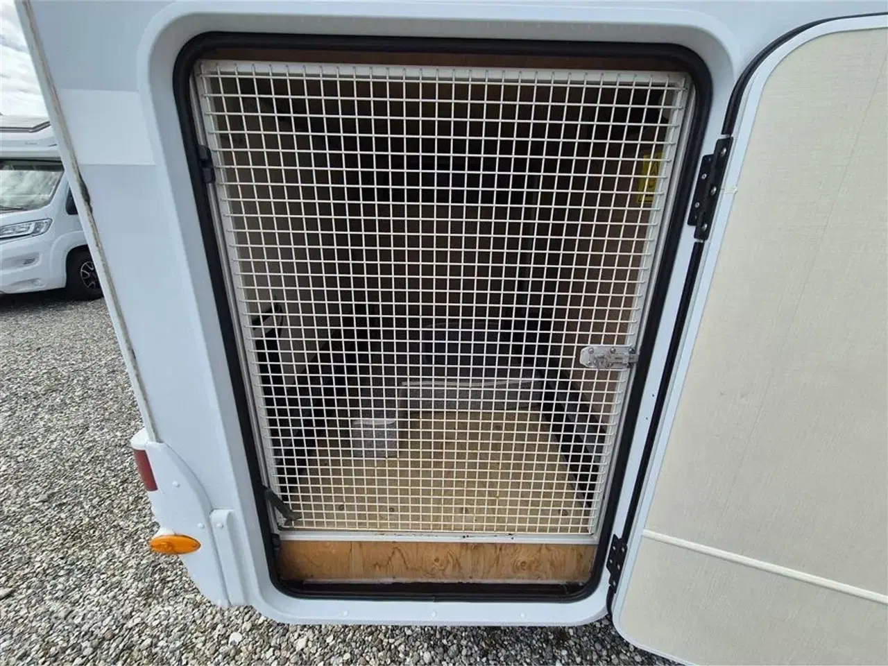 Billede 19 - 2017 - SunLight T 66   Markise. batteri. cykelstativ. elektrisk indgangstrin.