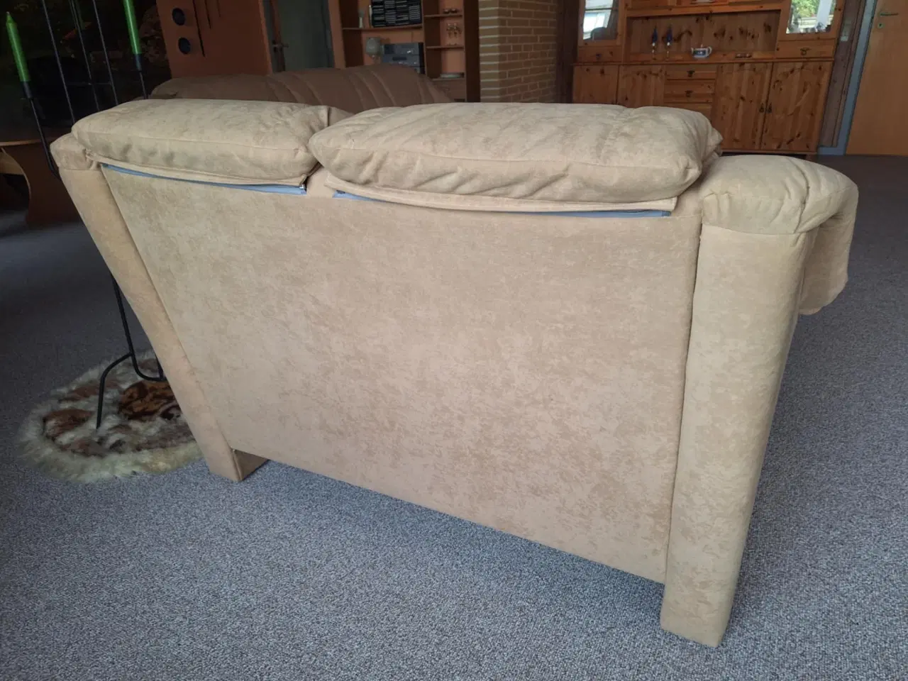 Billede 2 - 2-3 persons sofa incl sofabord 