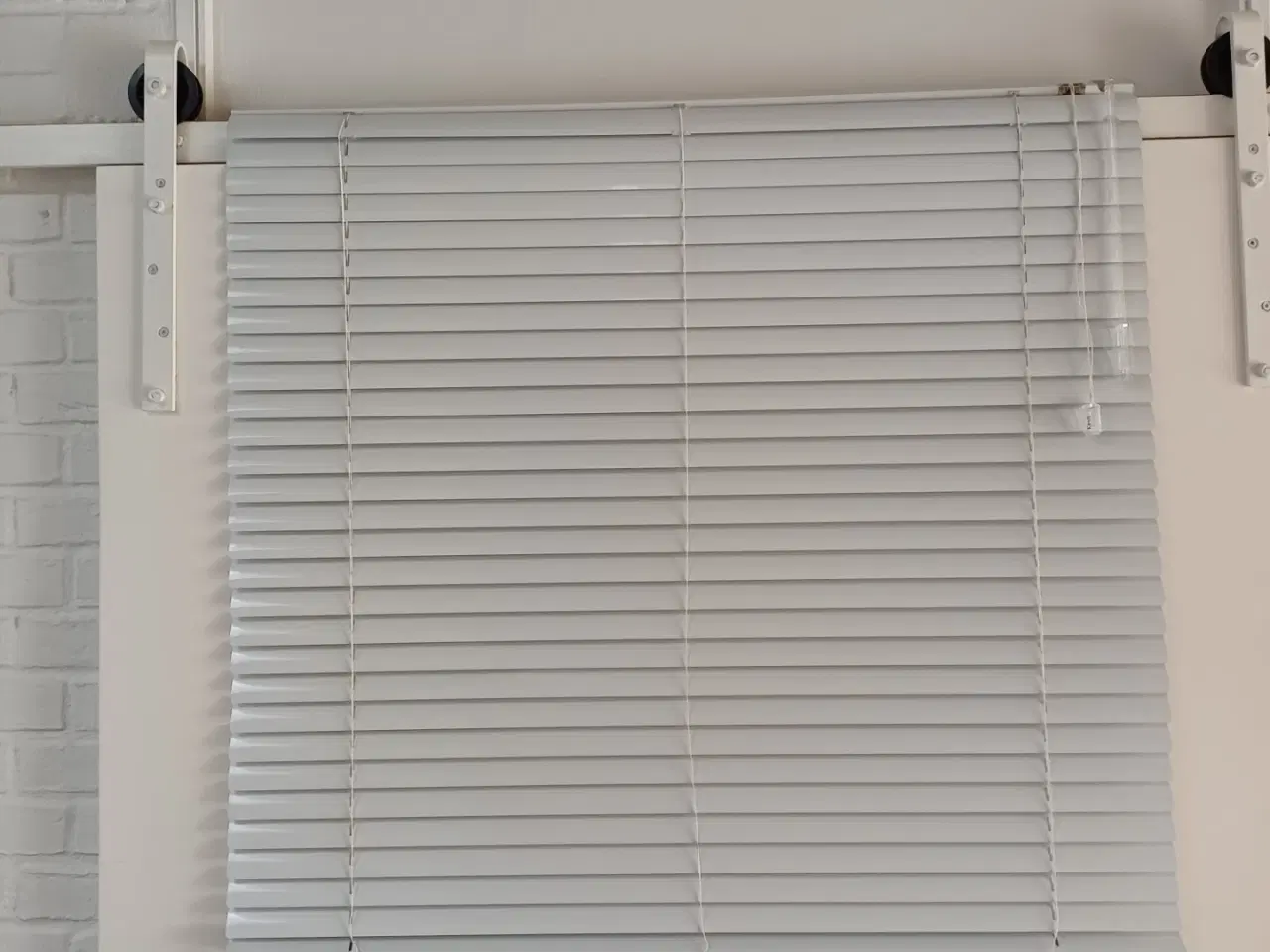 Billede 1 - 11 stk Kirsch/Luxaflex persienner, hvide, alu