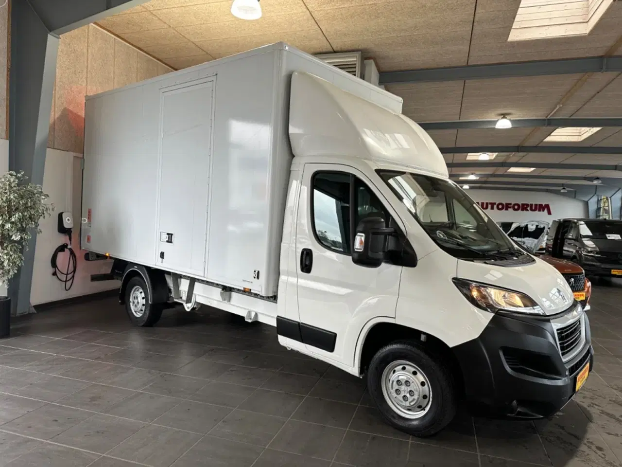 Billede 1 - Peugeot Boxer 335 2,2 BlueHDi 140 L3 Plus Alukasse m/lift