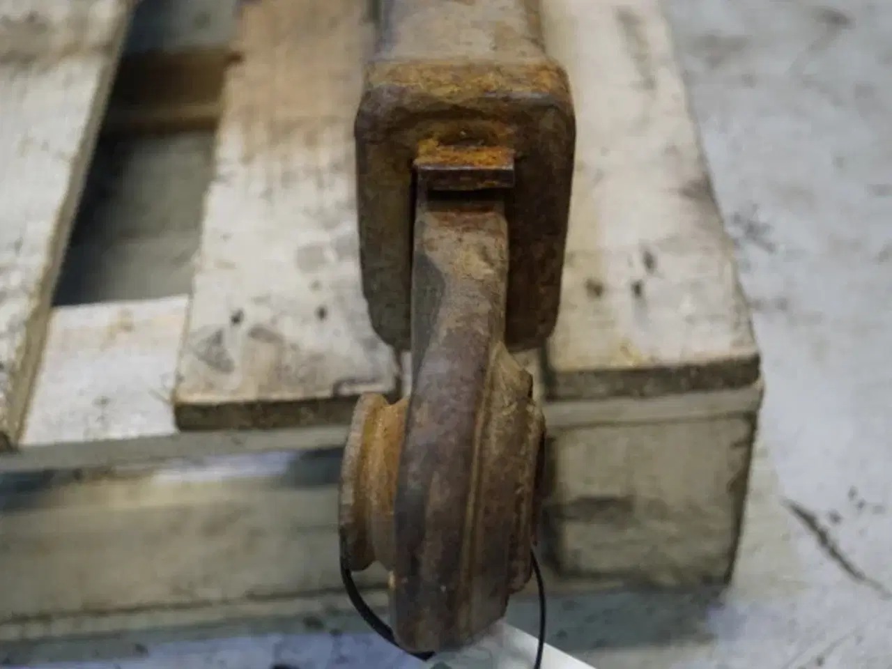 Billede 8 - John Deere 4040 L.H. Liftarm AR80667