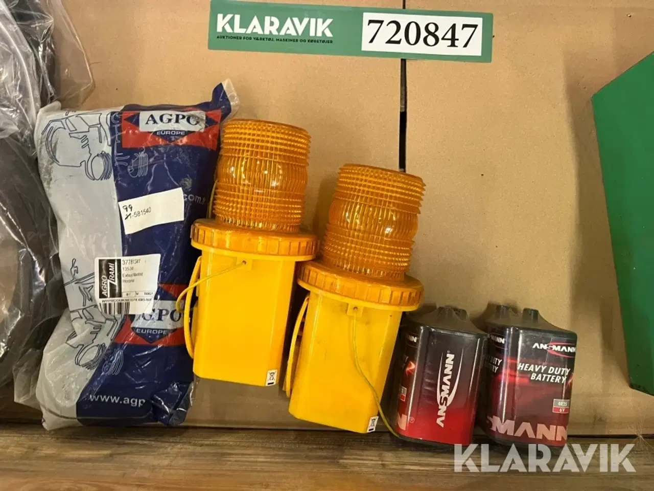 Billede 4 - Blandet lot bolte , lygter og remme