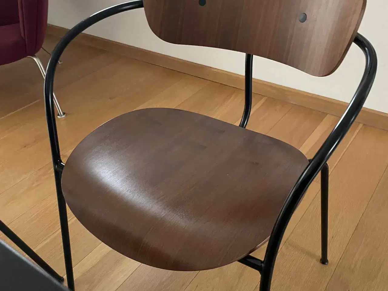 Billede 2 - 6 stk. PavilionAV2 stole med armlæn fra &Tradition