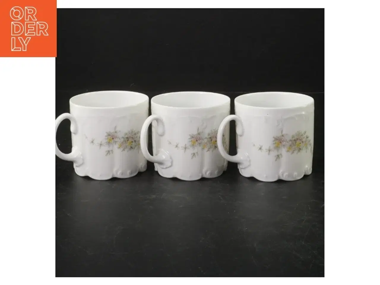 Billede 1 - Porcelænskopper med blomstermotiv fra Rosenthal (str. Ø. 8,5 cm. længde, 8 cm)