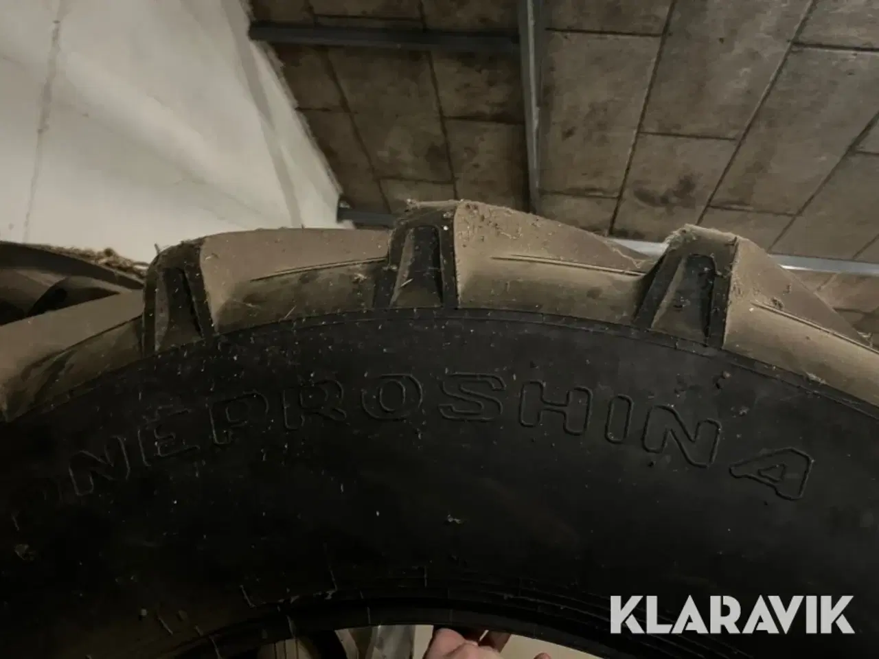 Billede 7 - Dæk med slange 620/70 R42 2 styk