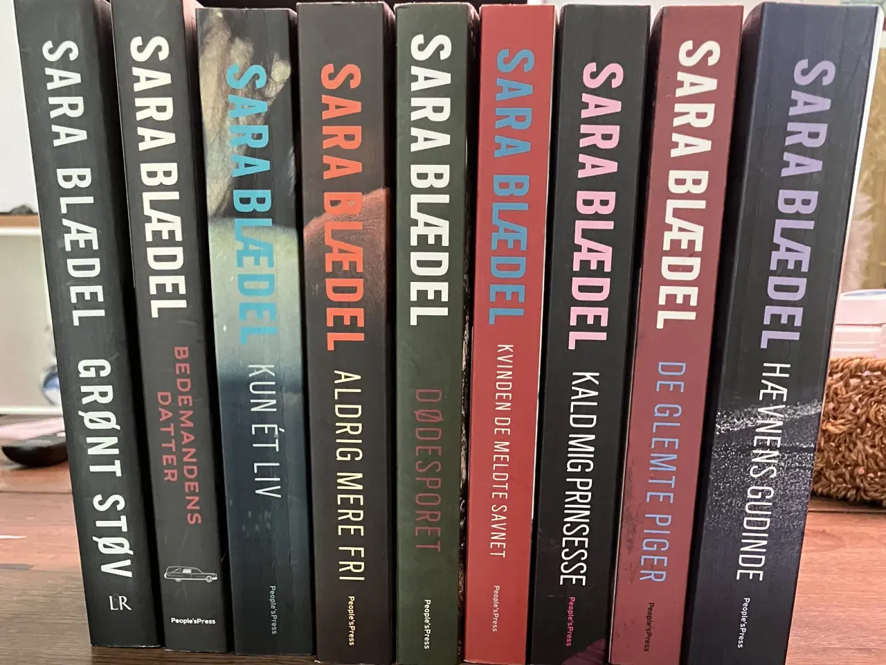 Billede 1 - 9 stk. Sara Blædel krimier