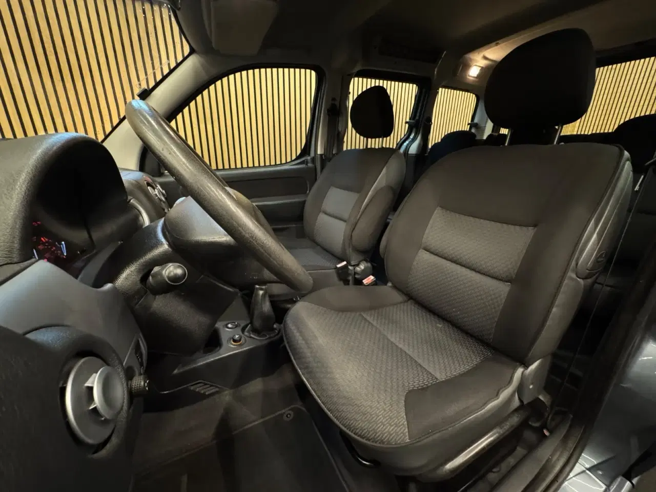 Billede 5 - Citroën Berlingo 1,6i 16V Multispace Clim.