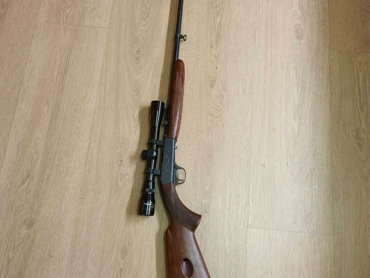 Billede 1 - Salonriffel cal.22, Browning, halvaut.
