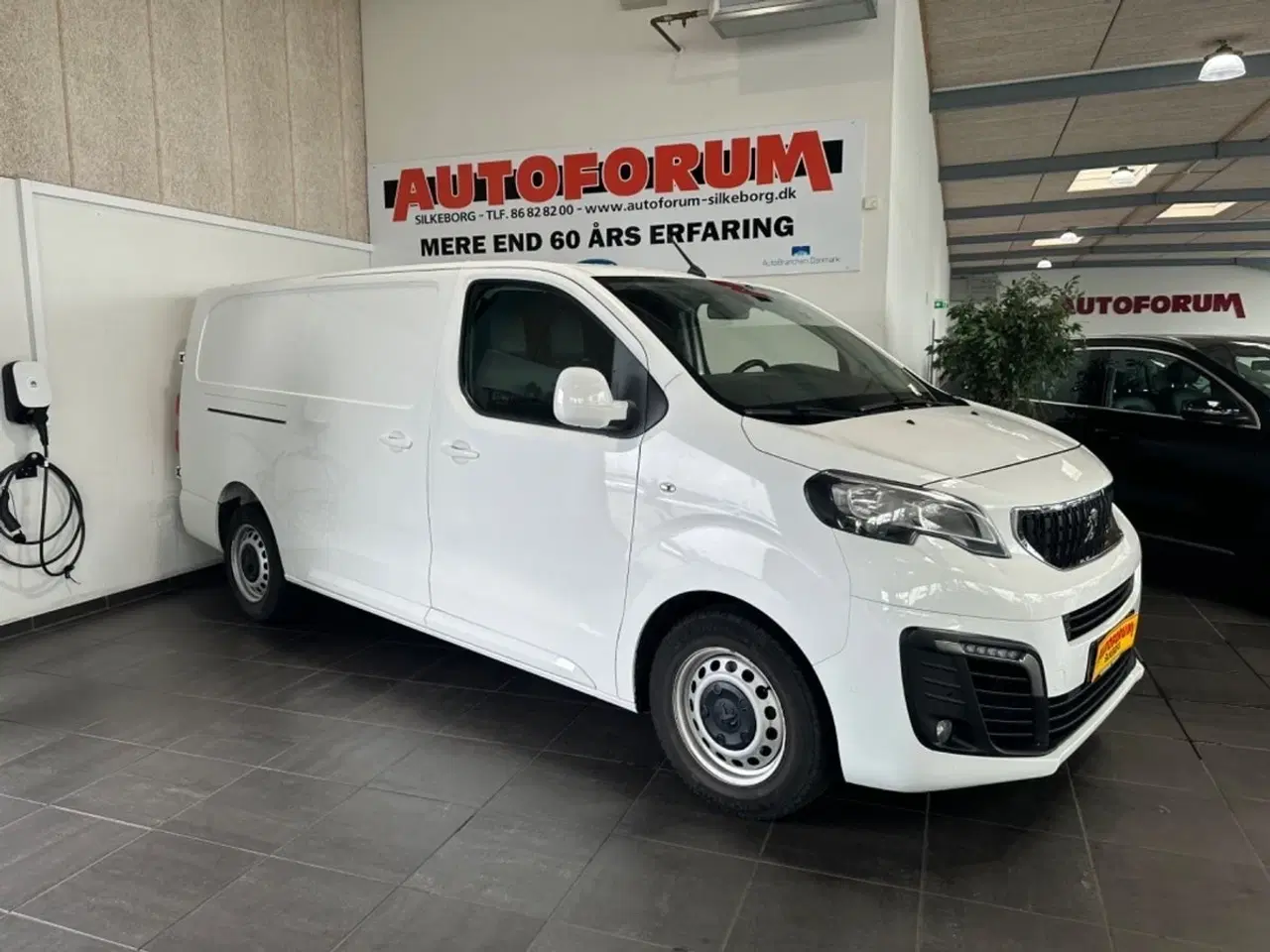 Billede 1 - Peugeot Expert 2,0 BlueHDi 122 L3 Premium Van