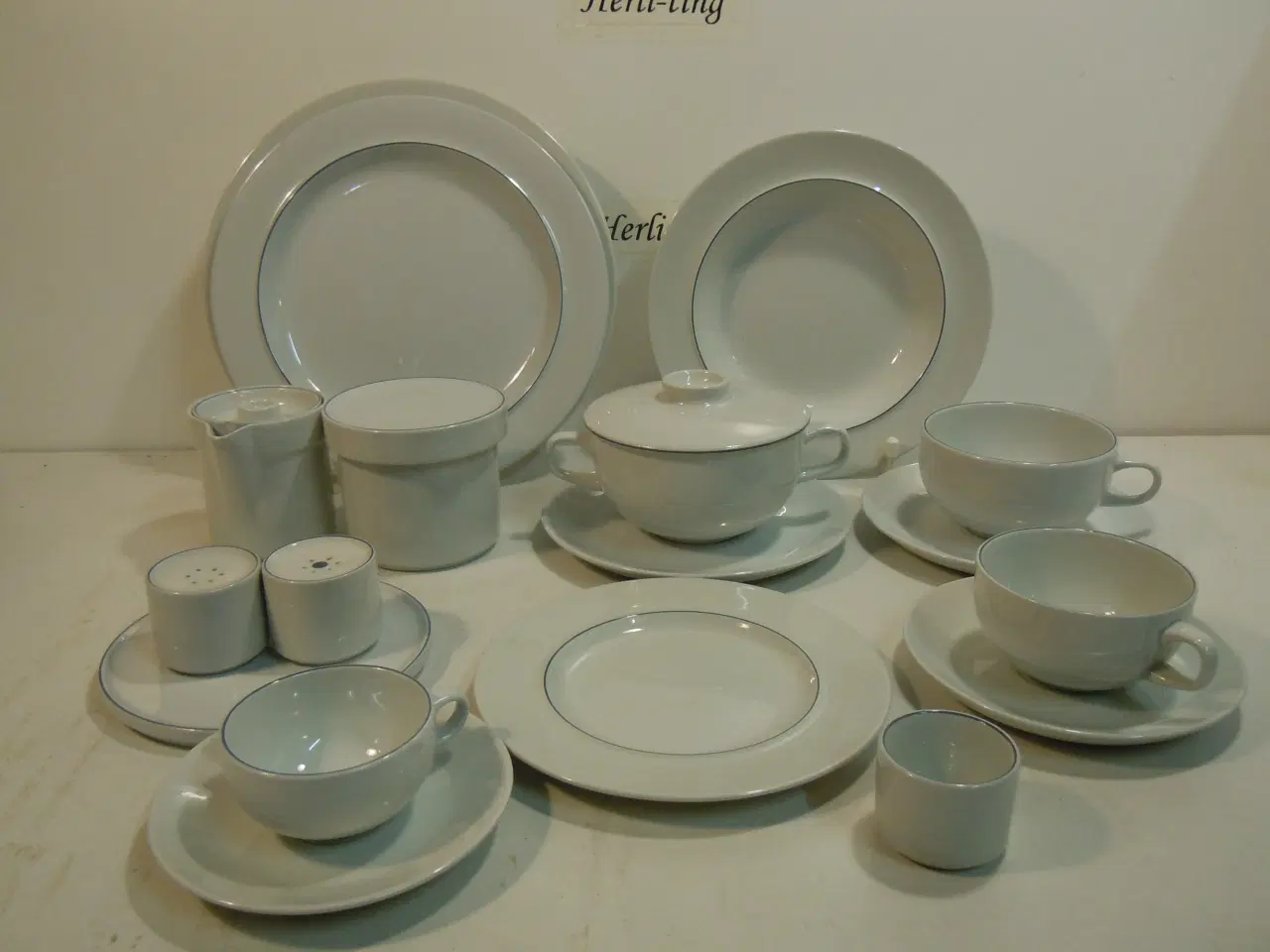 Billede 1 - OPHØR 20-50% rabat på RC Blåkant stel. Pris fra