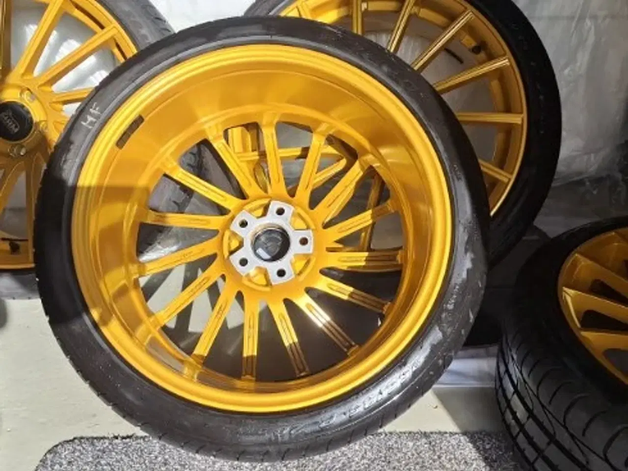 Billede 3 - Audi fælge nyrenoveret gold metallic