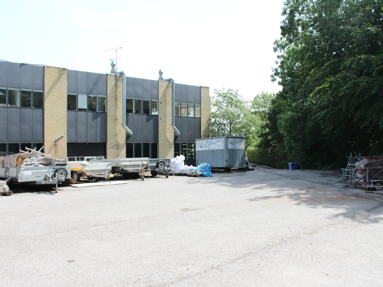 Billede 22 - Pæne kontor- og lagerlokaler samt større udenomsareal
