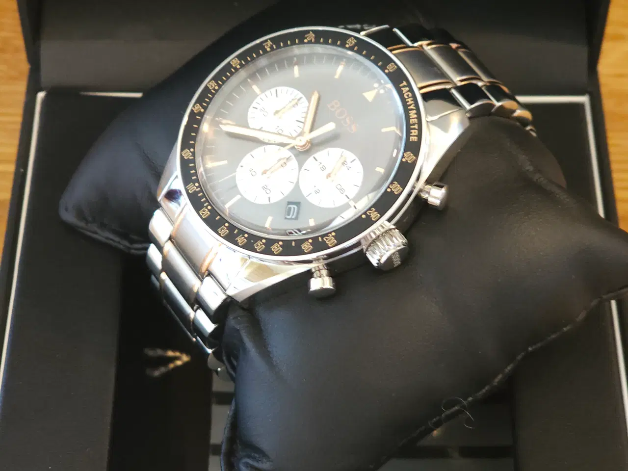 Billede 3 - To-tonet Hugo Boss ur i rosaguld & sølv – elegant 