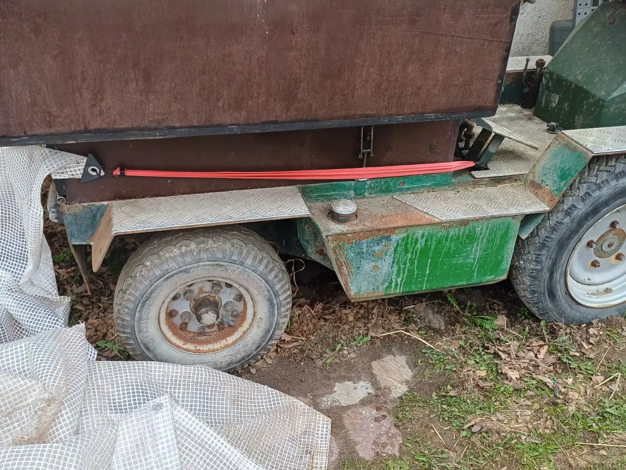 Billede 10 - Have traktor /stald fodermaskine.        