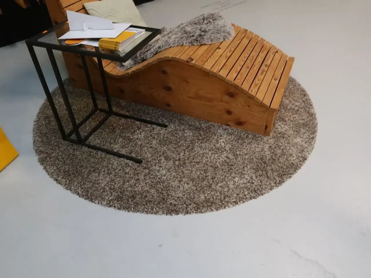 Billede 3 - Sofabord samt tæppe