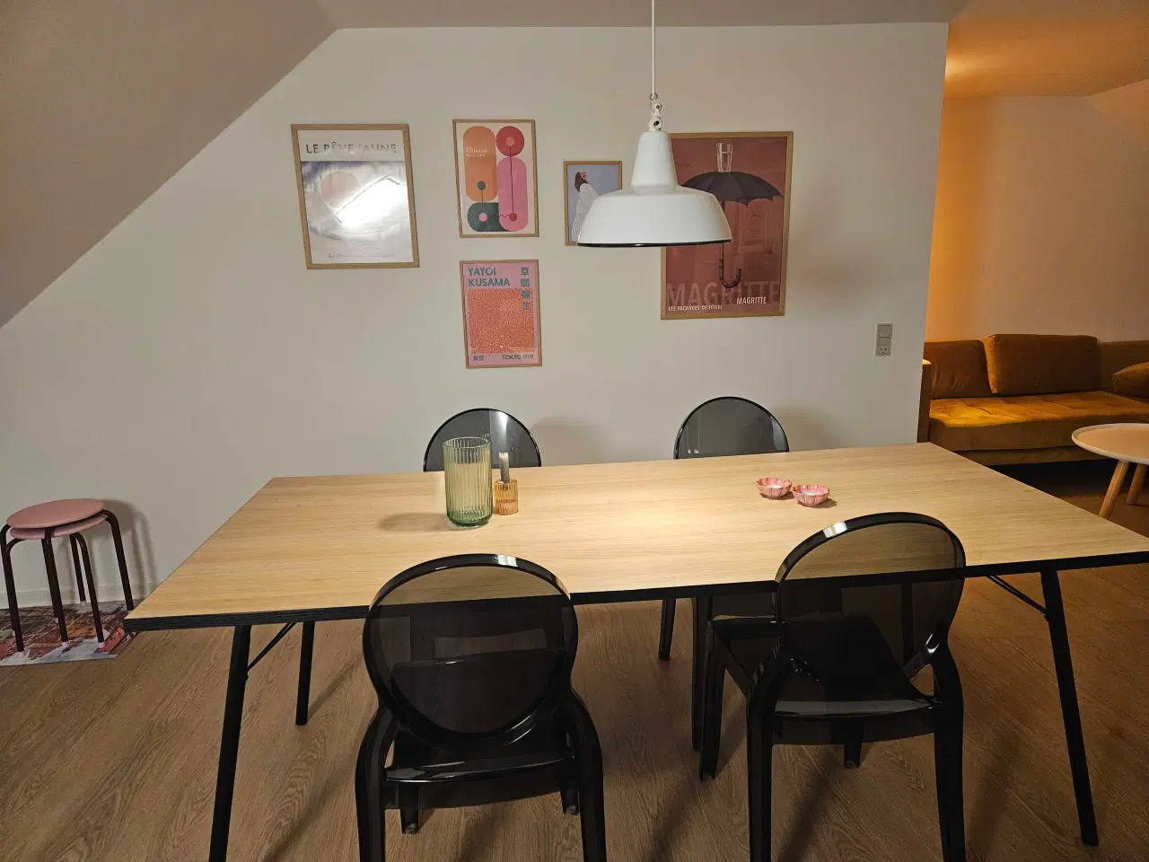 Billede 4 - Egetræs spisebord i flot stand