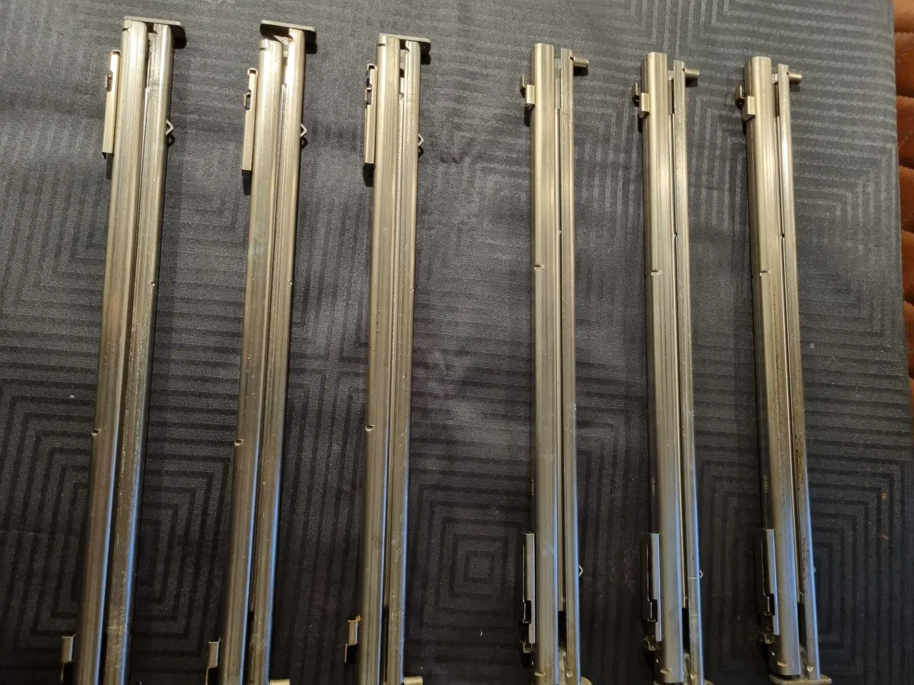 Billede 4 - teleskopglidestænger til indbygningsovn