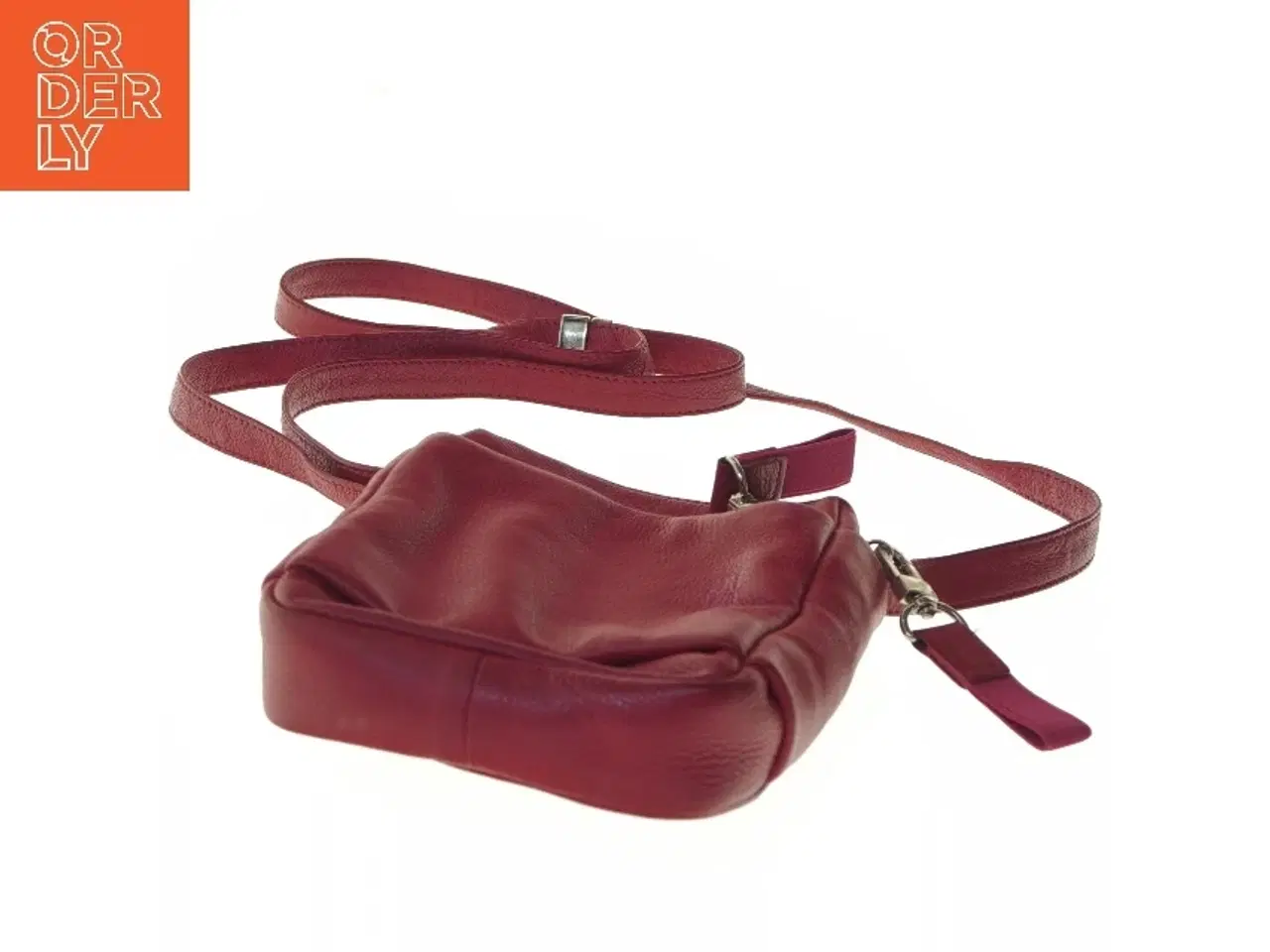 Billede 4 - Rød skuldertaske (str. 21x4x16 cm)