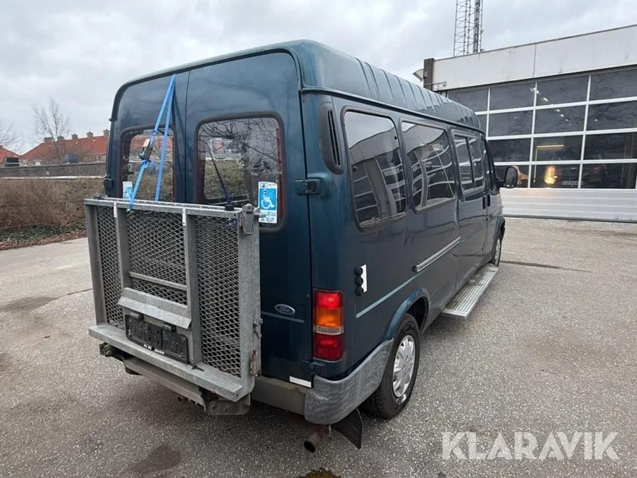 Billede 3 - Minibus Ford Transit 2.5 L med lift