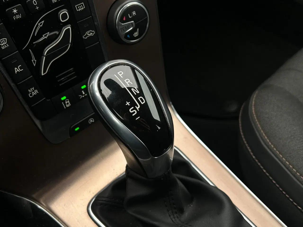 Billede 11 - Volvo V40 CC 1,6 D2 115 Momentum aut.