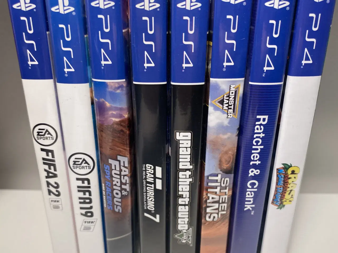 Billede 3 - Playstation 4 Slim 1 TB + controller + 8 spil – kl