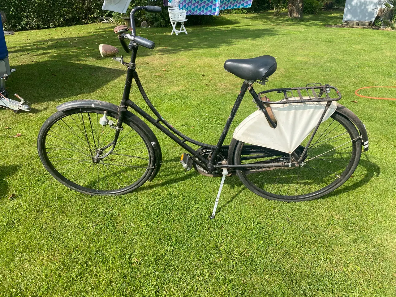 Billede 2 - Gammel Damecykel 