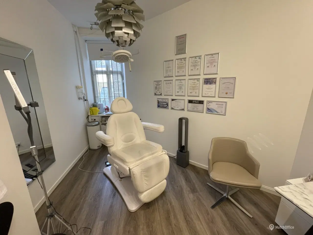 Billede 19 - SUPER GODT BELIGGENDE HJØRNELEJEMÅL UDLEJES