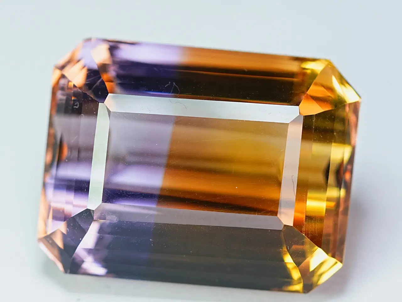 Billede 3 - Ametrin - 65.07 ct - International Colored Gemston