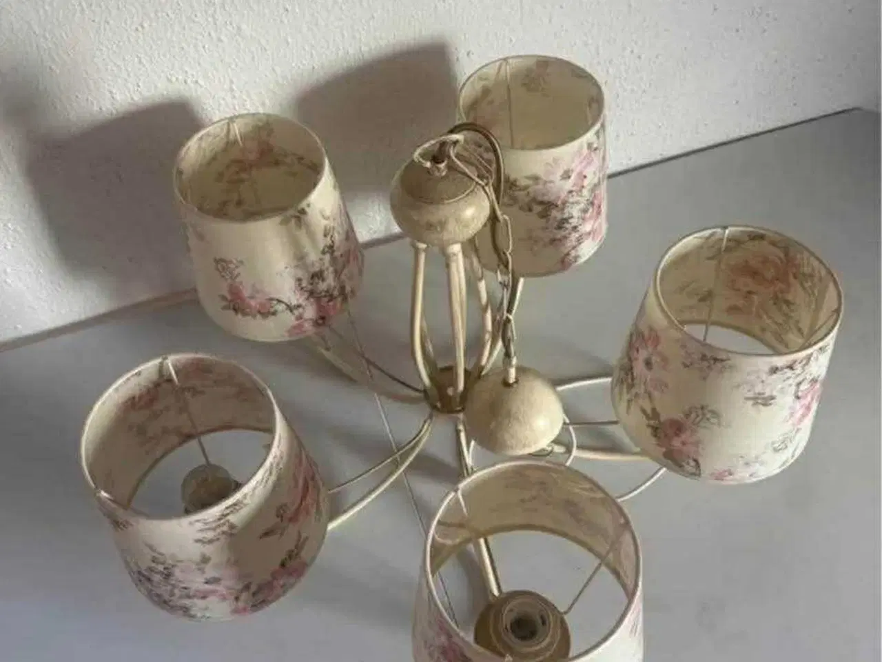 Billede 3 - Loftlampe med blomster